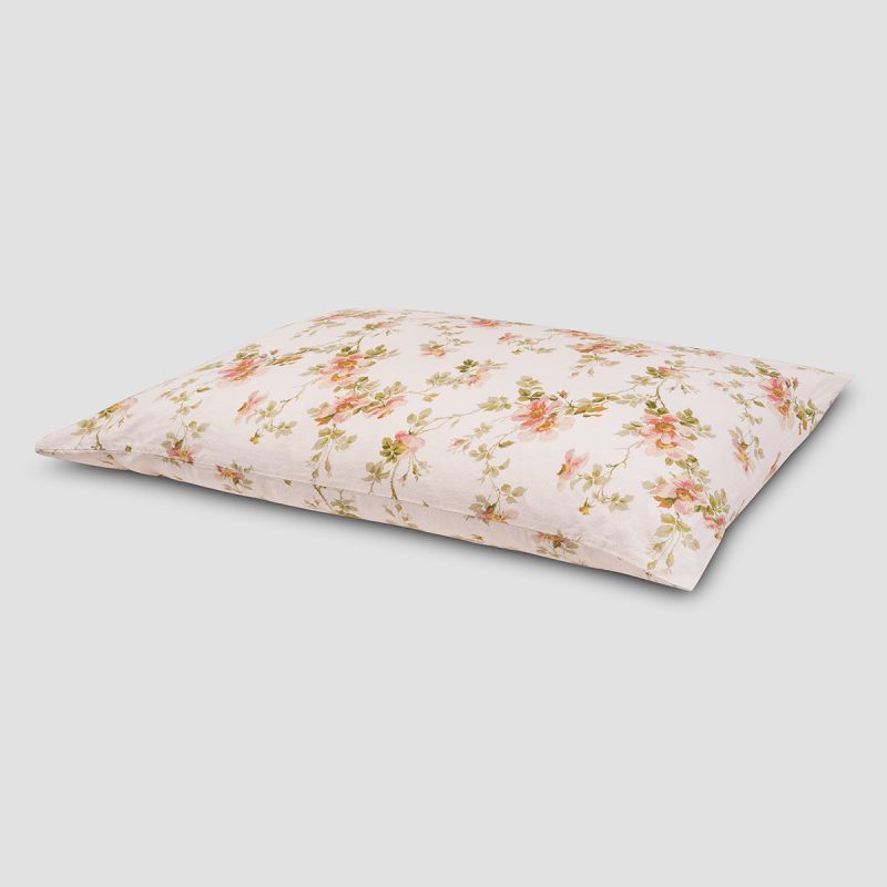 0000 PigletinBed FieldRose CottonBedding PastelCream Pillow cb9126d5 49f0 4fba 850a 3b16dd072cbd