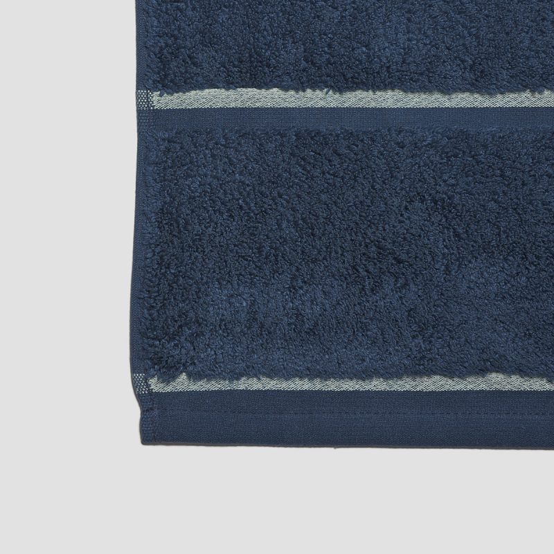 PigletinBed BathroomCollection Detail MoonlitBlue 1 greyBG 76507cea f078 4b48 96b9 b4bc99229600