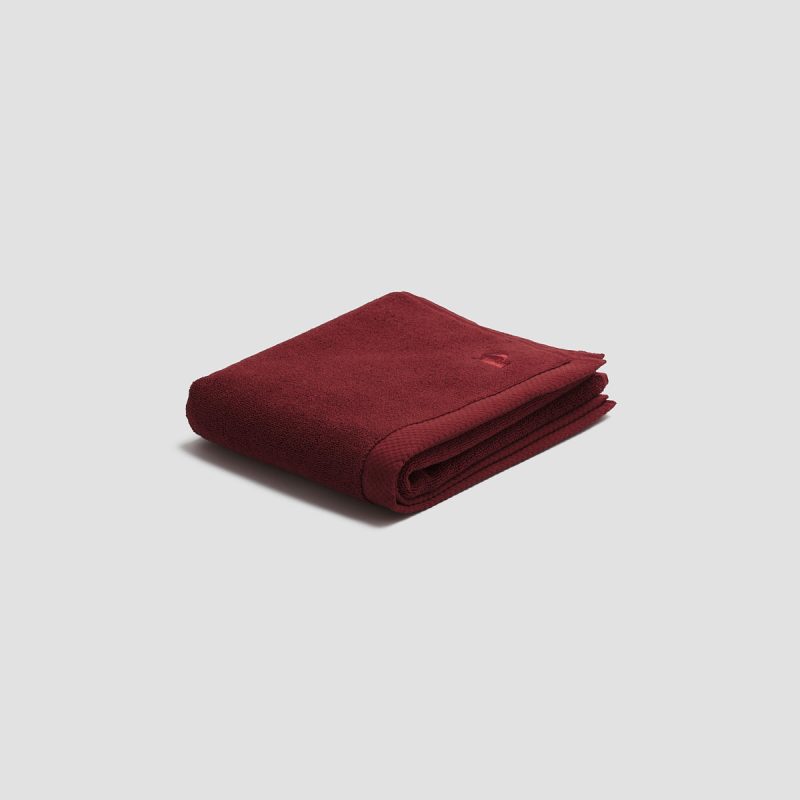 PigletinBed BathroomCollection OrganicCottonBathMat Merlot 1 GreyBG 5088e56c 7216 4838 ba2f 9cb77a94b54b