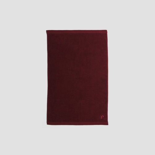 PigletinBed BathroomCollection OrganicCottonBathMat Merlot 2 GreyBG 1d764d3b ebb1 4fe4 9757 6869e54c4001