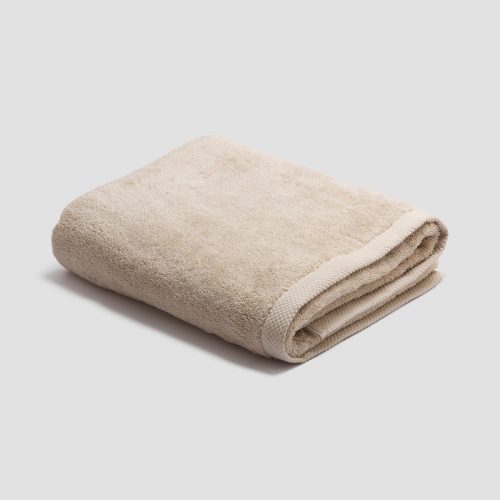 PigletinBed BathroomCollection OrganicCottonBathSheet Birch 1 GreyBG af6b03ca ef22 48e8 aef7 b0e1270c61d1