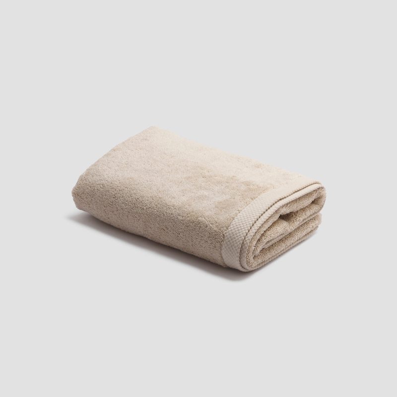 PigletinBed BathroomCollection OrganicCottonBathTowel Birch 1 GreyBG 13f4f81b 0a83 432e 942e a7ca5f03b9cd