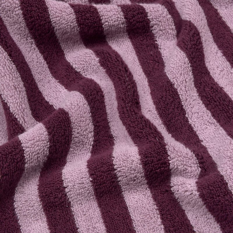 PigletinBed BerryMauveCottonTowels Detail 1 5a2a3c07 ec22 4e16 8c34 bc2744b7ad2c