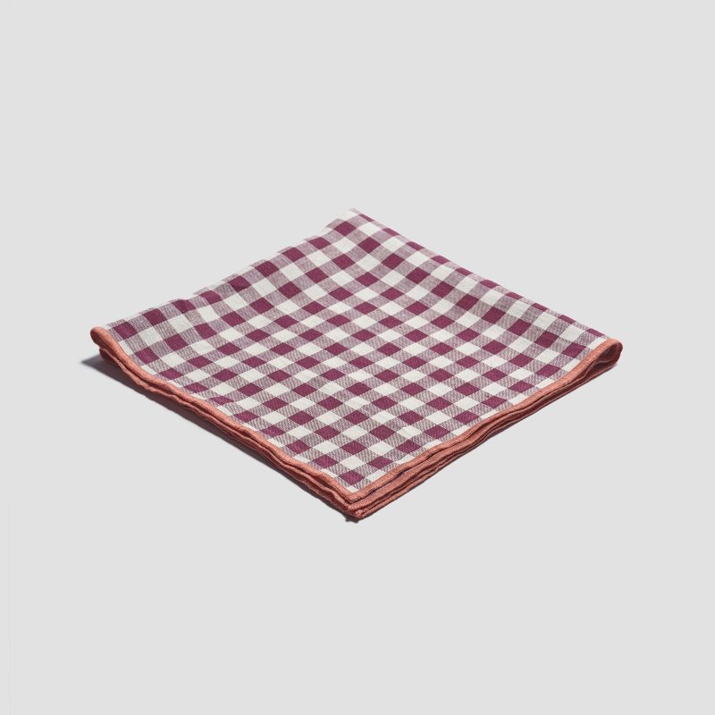 PigletinBed TablewareNapkins Berry 01 greyBG b44d760c 532a 47cc bae1 950a6287d120