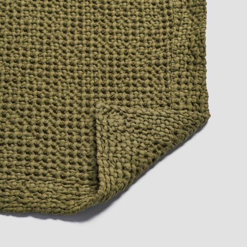 PigletinBed TexturedCottonThrow BotanicGreen 03 greyBG