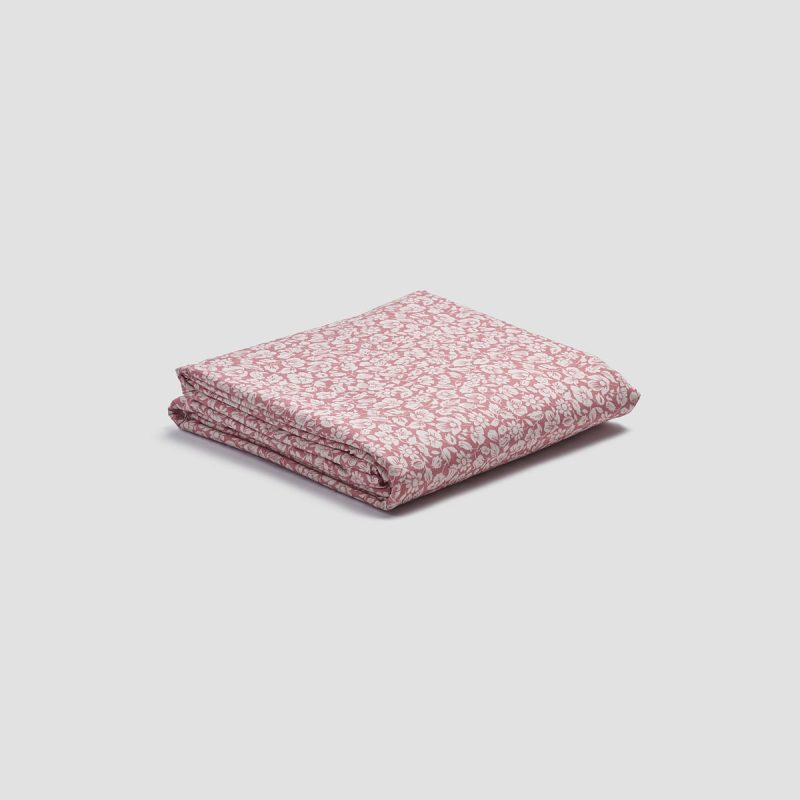 PigletinBed WashedCottonDuvetCover RedDuneMeadowFloral 1 greyBG 556b01e4 4475 4e78 8186 c8e552f17189