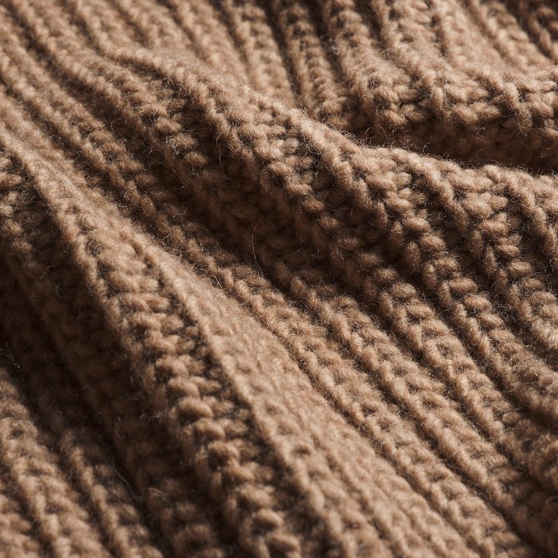 PigletinBed WoolBlendKnitThrow Caramel 4