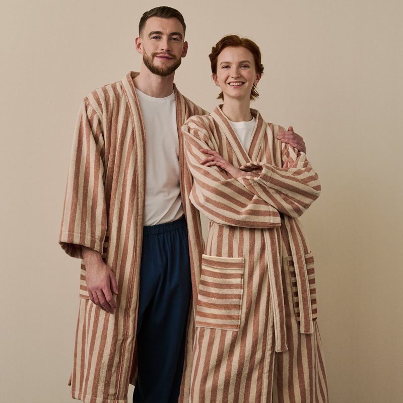 SandShellRedPembrokeStripeDressingGown 8827 1200x1200 WEB